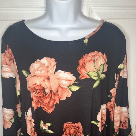 Jamie & Layla from Macys Floral Swing Dress Black Peach Bell Sleeves M - Picture 3 of 8